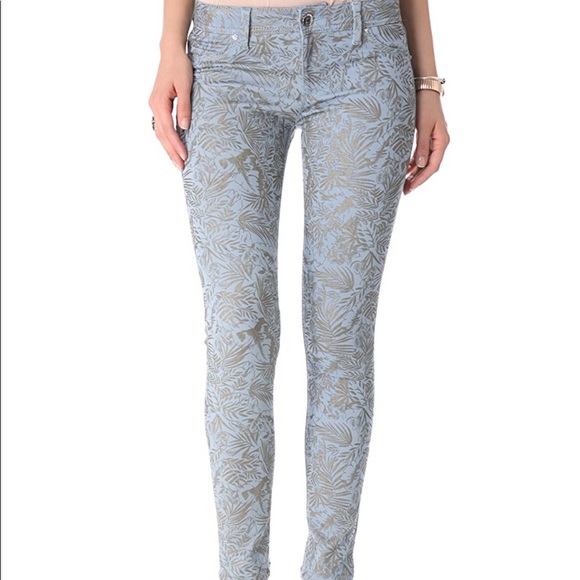 DL1961 Emma Leggings with Metallic Tropic Print - Picture 5 of 8